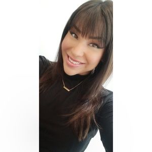 Meet your Posher, Alicia